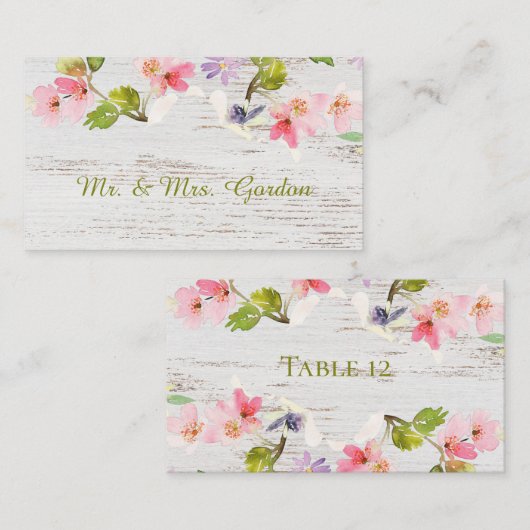 Rustikales Rosa Florals auf weißem Holz Platzkarte (Vorne/Hinten)