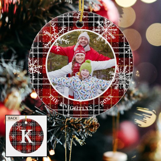 Rustikales Rotes Schwarzes Kariertes Schneeflocken Keramik Ornament