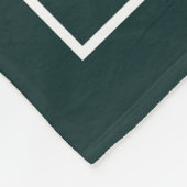 Rustikales Rotwild-Geweih-Monogramm-Kiefern-Grün Fleecedecke (Ecke)