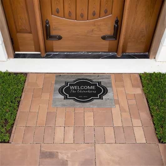 Rustikales Scheunenholz schwarzer Empfang Familien Fußmatte (Außenbereich)