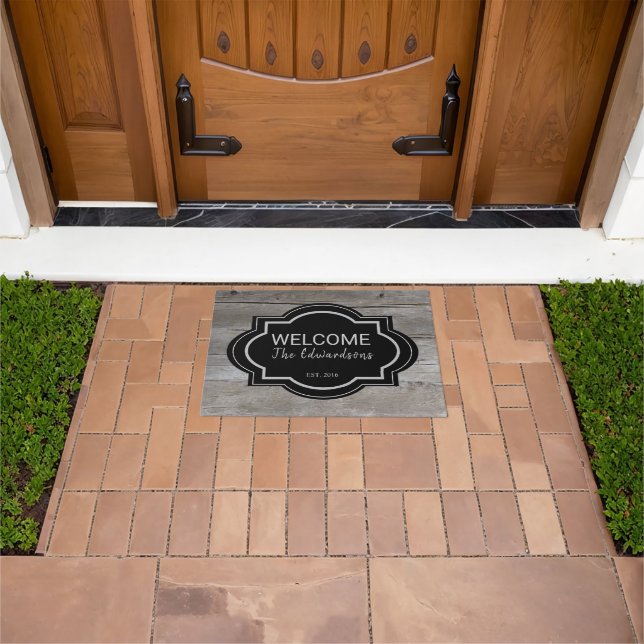 Rustikales Scheunenholz schwarzer Empfang Familien Fußmatte (Außenbereich)
