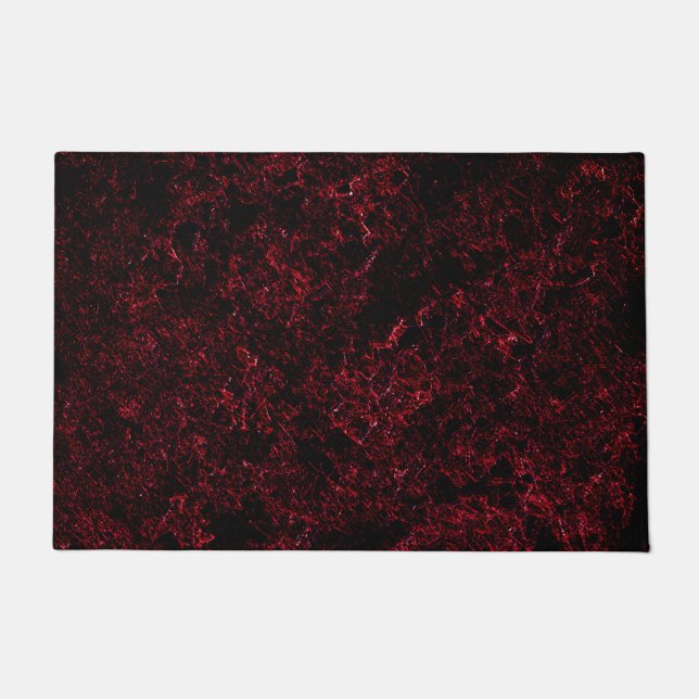 Rustikales schwammiges Rot auf dunkelrotem Hinterg Fußmatte (Vorderseite)