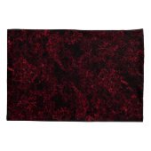 Rustikales schwammiges Rot auf dunkelrotem Hinterg Kissenbezug (Rückseite-Links)