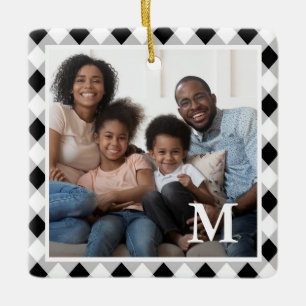 Rustikales Schwarz-Weiß-Argyle-Monogramm-Foto Keramikornament