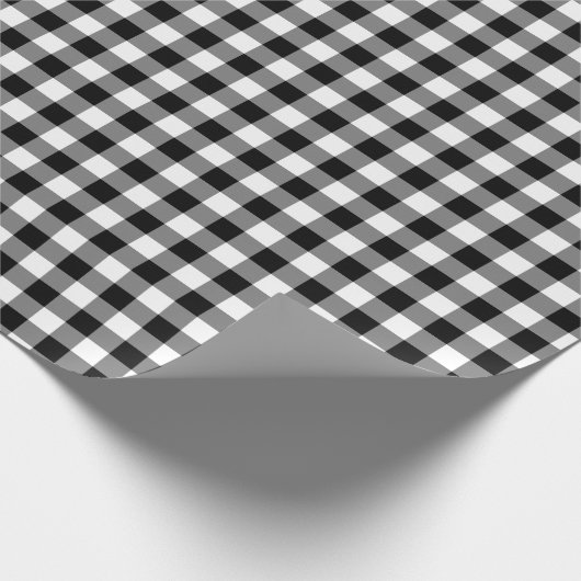 Rustikales Schwarz-Weiß-Gingham-Muster Geschenkpapier (Ecke)