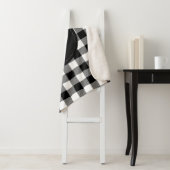 Rustikales Schwarz-Weiß-Kariertes Muster Monogramm Sherpadecke (Beispiel)