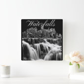 Rustikales Schwarz-Weiß-Wasser Quadratische Wanduhr (Zuhause)