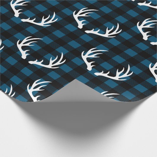 Rustikales Schwarzes Buffalo Karierte Weiße Hirsch Geschenkpapier (Ecke)