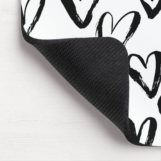 Rustikales schwarzes Herz-Monochrom-Muster Mousepad (Ecke)