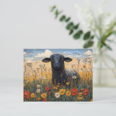Rustikales Schwarzes Lamm mit Wildblumen Art Postkarte (Stehend Vorderseite)