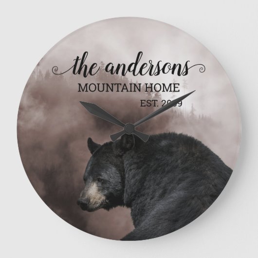 Rustikales Schwarzwalddekor-Monogramm Große Wanduhr (Vorderseite)