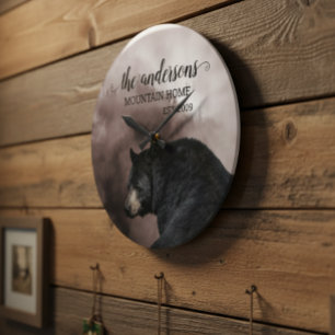 Rustikales Schwarzwalddekor-Monogramm Große Wanduhr