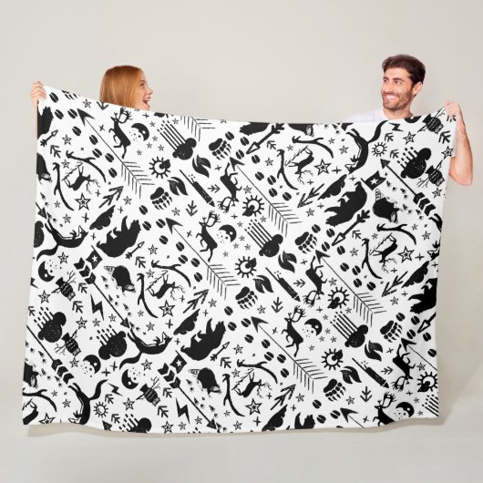 Rustikales Schwarzwurenbär Hirschfoxwaldmuster Fleecedecke (Beispiel)