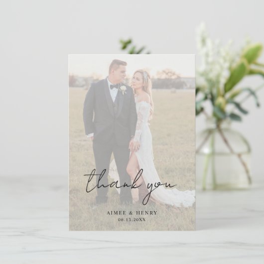 Rustikales Script-Foto Moderne Hochzeit Dankeskarte (Stehend Vorderseite)