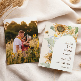 Rustikales Sonnenblumen Beige Arch Wedding Foto Save The Date