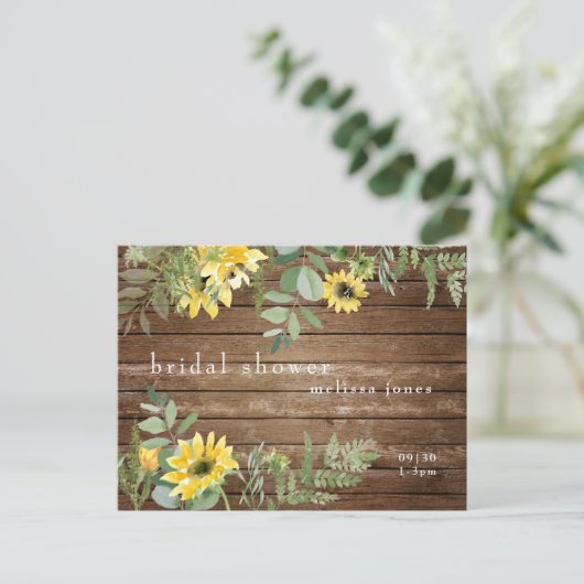 Rustikales Sonnenblumen Botanisches Brautparty und Einladungspostkarte (Stehend Vorderseite)
