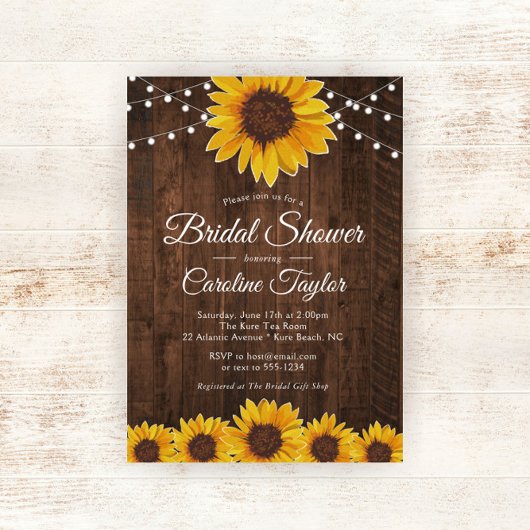 Rustikales Sonnenblumen-Brautparty mit String Ligh Einladung