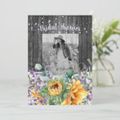 Rustikales Sonnenblumen Lavendel II Foto Brautpart Einladung (Stehend Vorderseite)