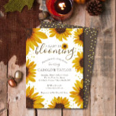 Rustikales Sonnenblumenbaby blüht auf Einladung