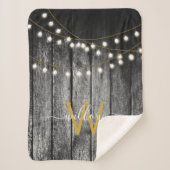Rustikales Stall Black Wood Gold String Lights Mon Sherpadecke (Vorderseite)