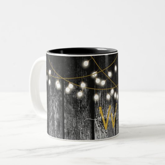Rustikales Stall Black Wood Gold String Lights Mon Zweifarbige Tasse (Vorderseite Links)