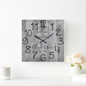 Rustikales Stallholz-Bauernhaus Quadratische Wanduhr (Zuhause)