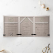 Rustikales Stallholz Eukalyptus-Wappen Elegante Ho Dreifach Gefaltete Einladung (Innenseite)