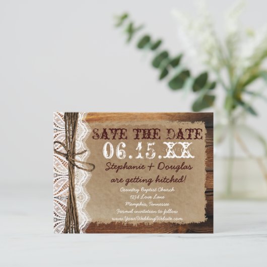 Rustikales Stallholz Save the Date Postkarten (Stehend Vorderseite)