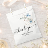 rustikales staubblaues Wasserfarben-Blumenbouquet Geschenktütchen (Ausgeschnitten)