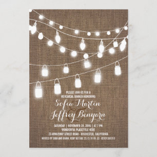 Rustikales String Lights Burlap Probe Dinner Einladung