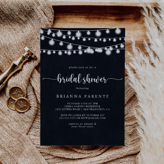 Rustikales String Lights Kalligrafy Brautparty Einladung
