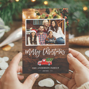 Rustikales String Lights Red Christmas Truck Foto Feiertagskarte