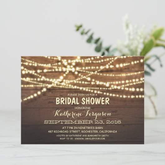 Rustikales String Lights Romantisches Brautparty Einladung (Stehend Vorderseite)