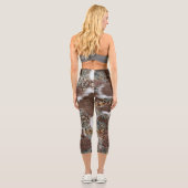Rustikales Südwestküstenbraunes Ledermuster Capri Leggings (Rückseite)