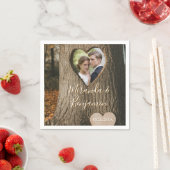 Rustikales Tree Bark Heart Foto Wedding Serviette (Beispiel)
