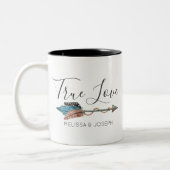 Rustikales Türkis Feather Arrow Boho Chic Love Zweifarbige Tasse (Links)