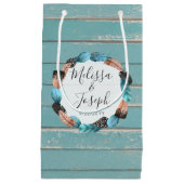 Rustikales türkisfarbenes Wood Feather Wreath Boho Kleine Geschenktüte (Vorderseite)