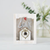Rustikales Valentine Birdhouse Postkarte (Stehend Vorderseite)