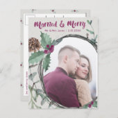 Rustikales Verheiratet & Merry Calligraphy Foto Feiertagspostkarte (Vorne/Hinten)