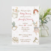 Rustikales Vintages Babyspielzeug und Kleidungsstü Einladung (Stehend Vorderseite)