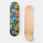 Rustikales Vintages Blumenmuster in Blau (2) Skateboard (Vorderseite)