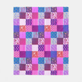 Rustikales Vintages Muster Blaurosa Quiltmuster Fleecedecke (Vorderseite)