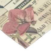 Rustikales Vintages Zeitungs-Patchwork-Collage (6) Tischdecke (Schrägansicht)