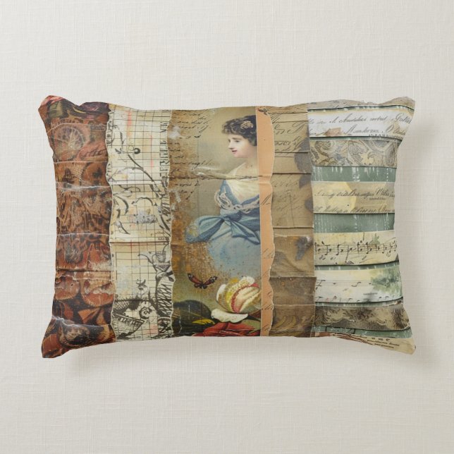 Rustikales Vintages Zeitungs-Patchwork-Collage (9) Dekokissen (Vorderseite)