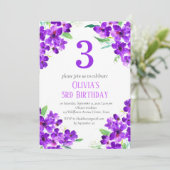 Rustikales Violett 3. Geburtstag Lila florale Einladung (Stehend Vorderseite)