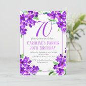 Rustikales Violett 70. Geburtstag Lila Einladung (Stehend Vorderseite)