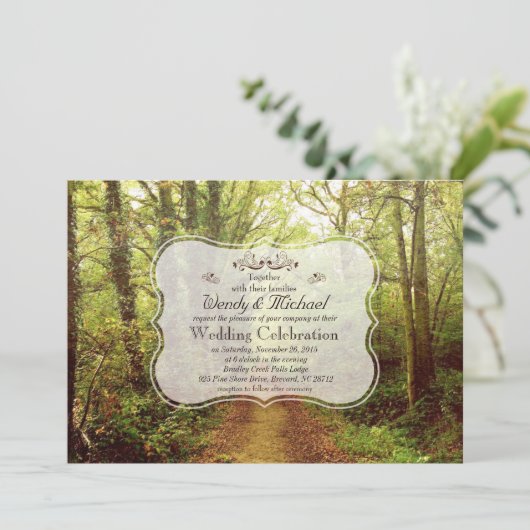 Rustikales Waldland Einladung zur Hochzeit (Stehend Vorderseite)