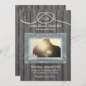 Rustikales Weathered Wood Frame Foto Hochzeit Einladung (Vorne/Hinten)