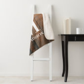 Rustikales Weinbauholz und Traubenmonogramm Sherpadecke (Beispiel)