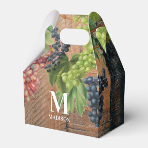 Rustikales Weingut Holz & Trauben Monogramm Geschenkschachtel